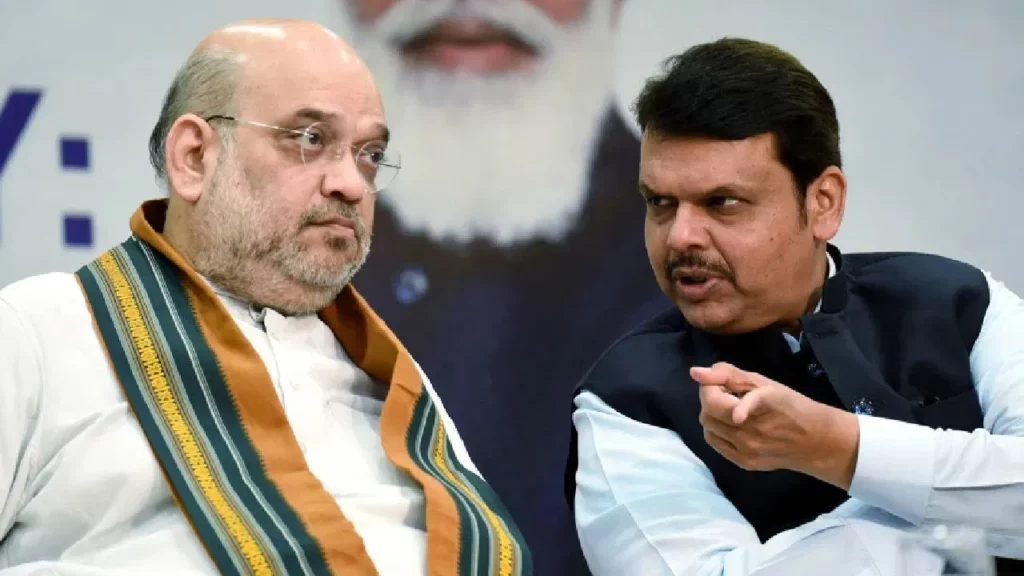 Amit Shah calls on CM Devendra Fadnavis
