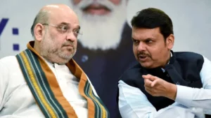Amit Shah calls on CM Devendra Fadnavis